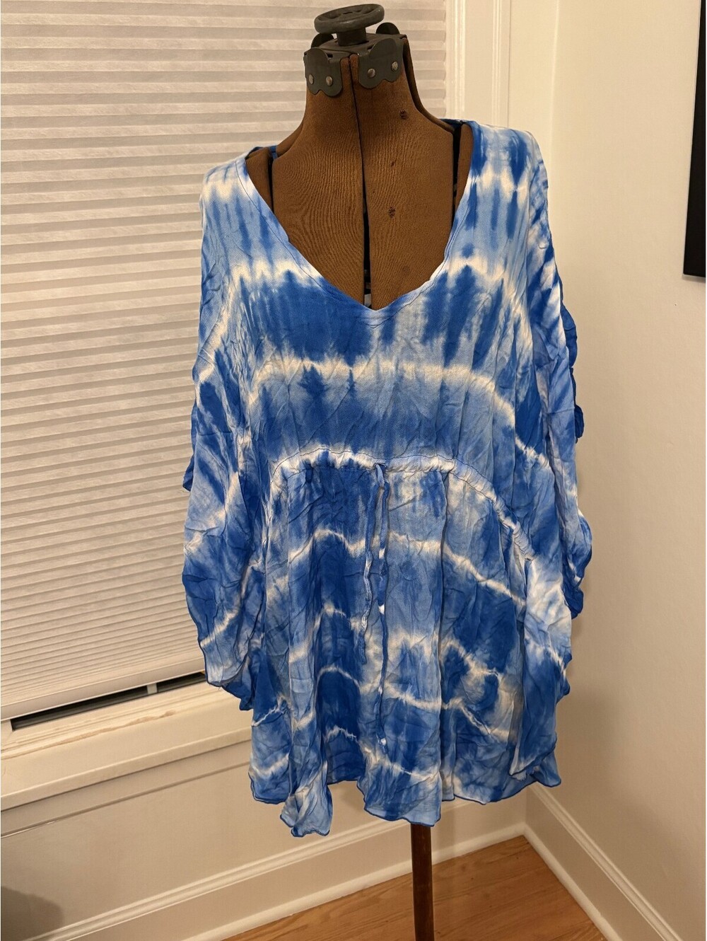 Na Pua Honolulu Blue White TieDye Boho Kaftan Tunic Top VNeck Resort Wear (2216)
